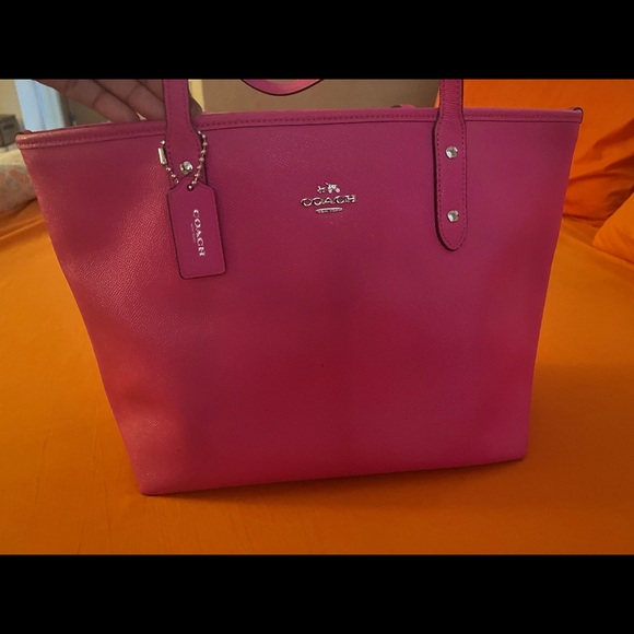 Coach tote and wallet set. Smoke free home. - Picture 3 of 9